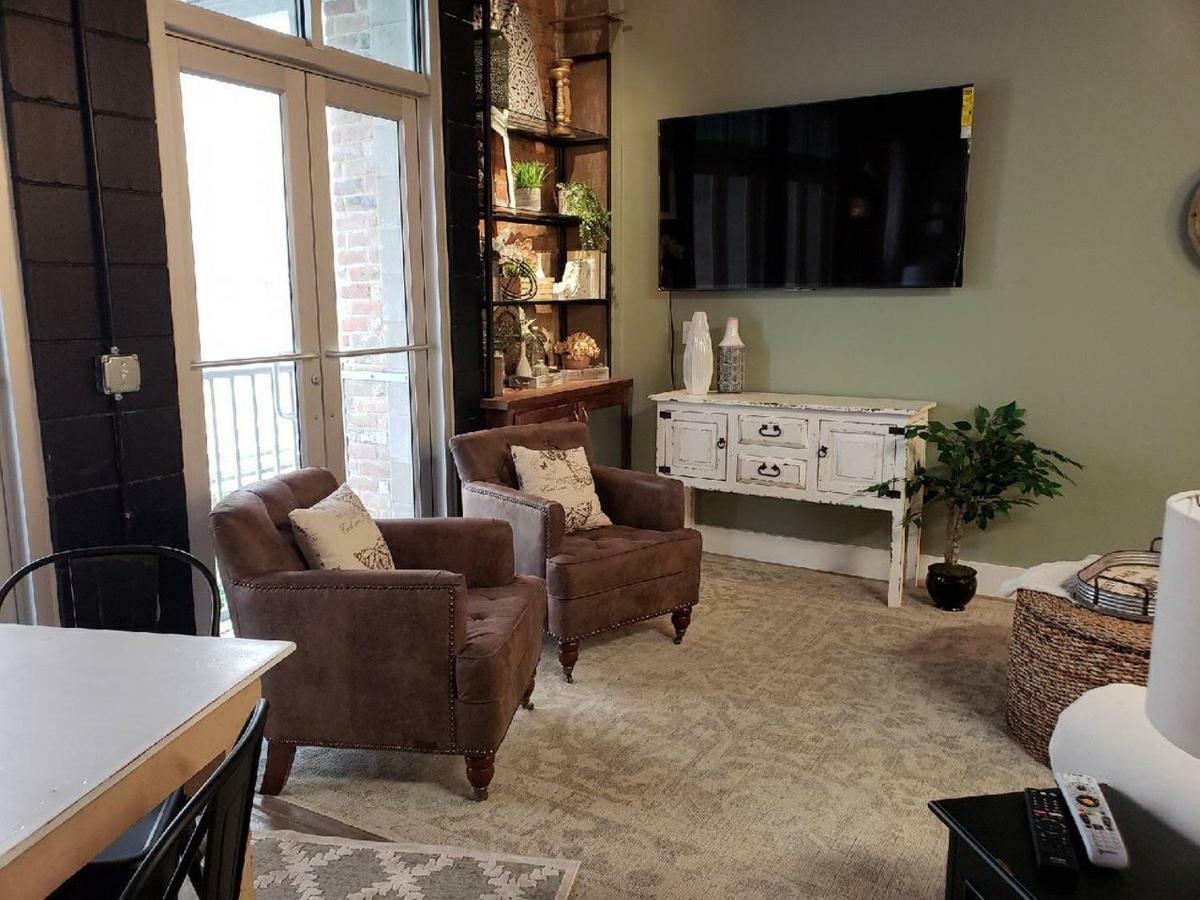 Green Door Lofts -Magnolia Loft, Silos/Downtown Уако Екстериор снимка